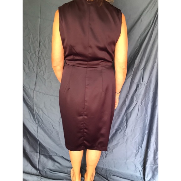 Elegant Plum Dress - Picture 2 of 2